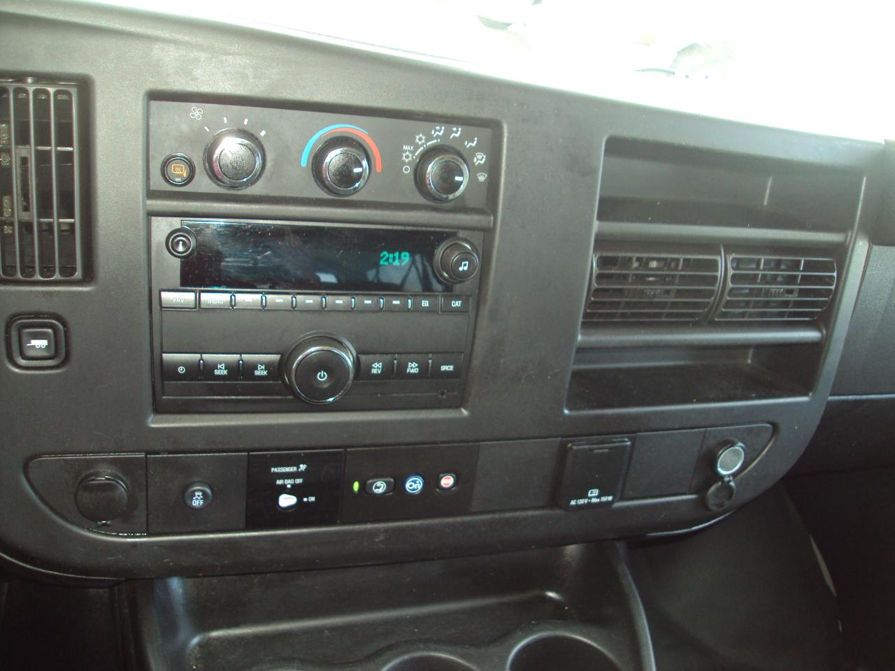 Chevrolet Express Passenger  2019