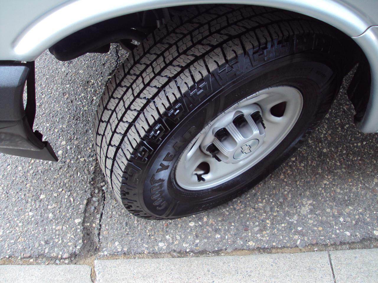 Chevrolet Express Passenger  2019