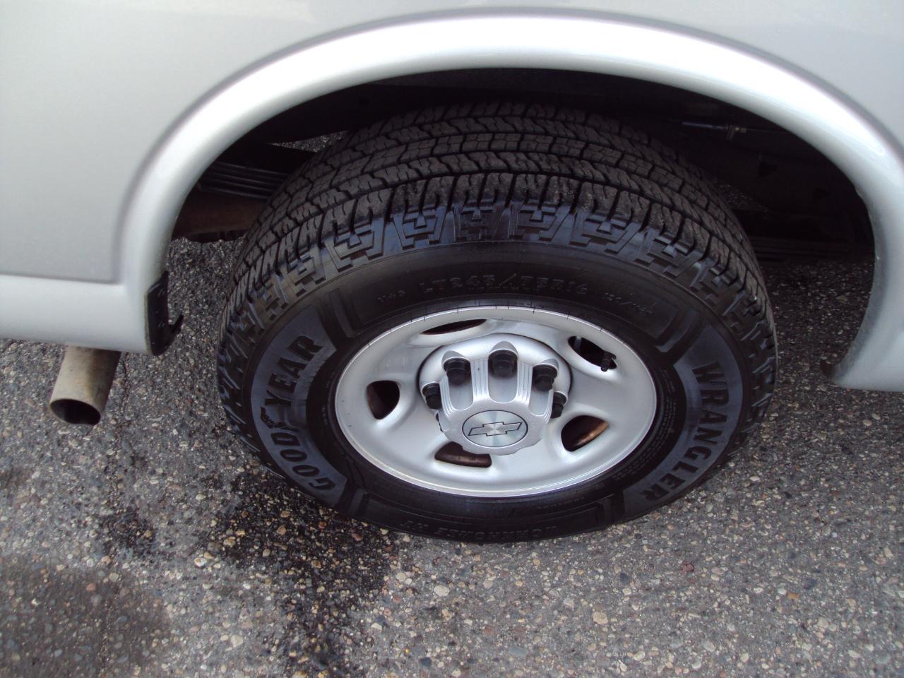 Chevrolet Express Passenger  2019