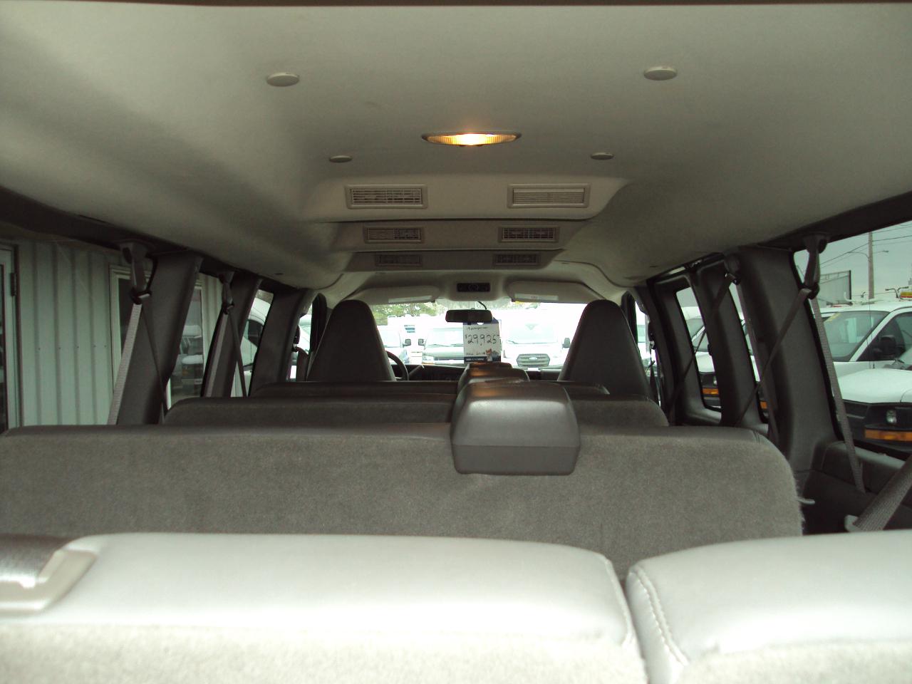 Chevrolet Express Passenger  2019