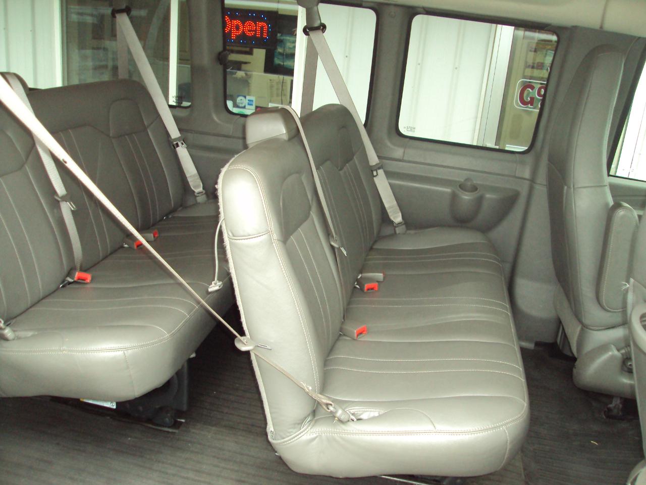 Chevrolet Express Passenger  2019