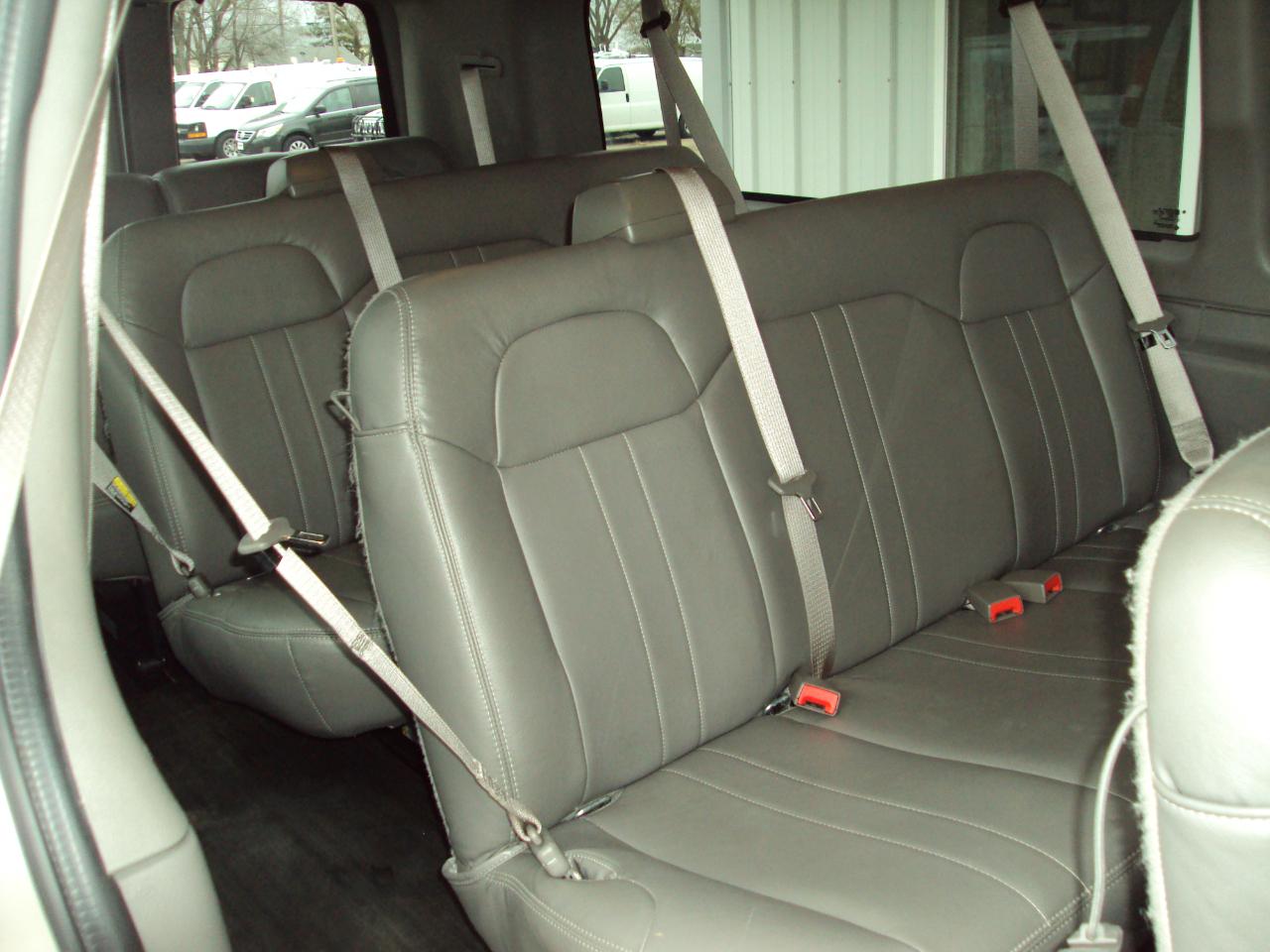 Chevrolet Express Passenger  2019
