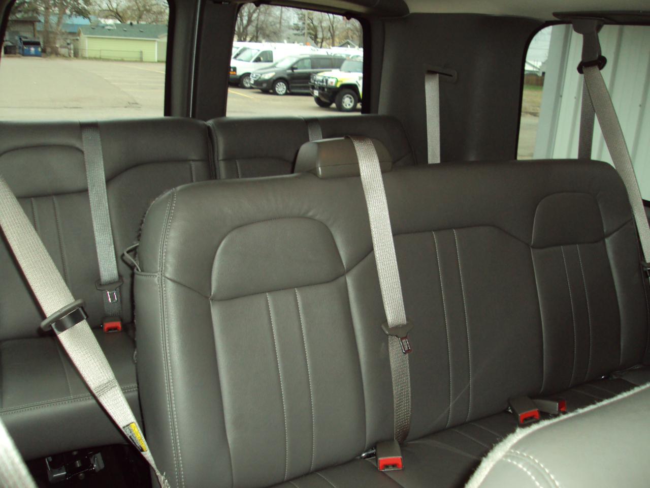 Chevrolet Express Passenger  2019