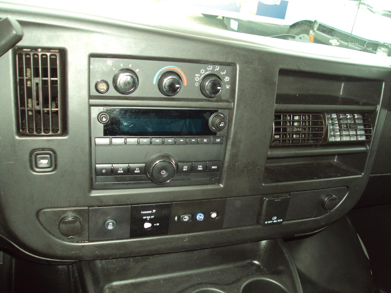 Chevrolet Express Passenger  2019