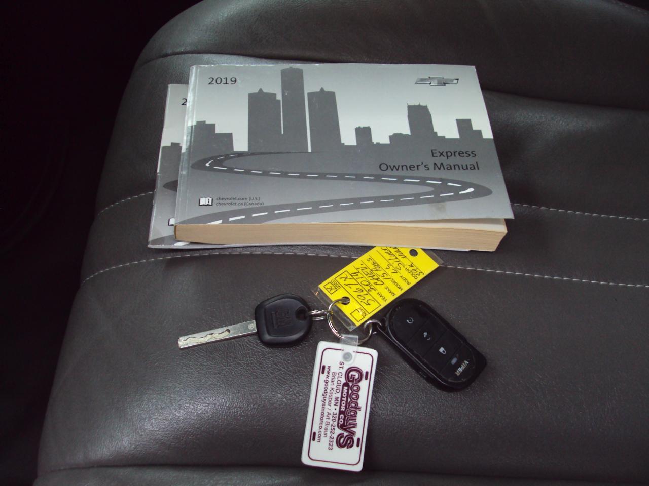 Chevrolet Express Passenger  2019
