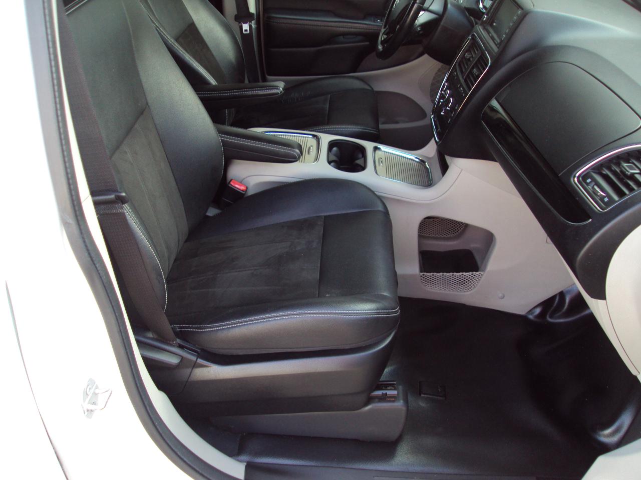 Dodge Grand Caravan  2020