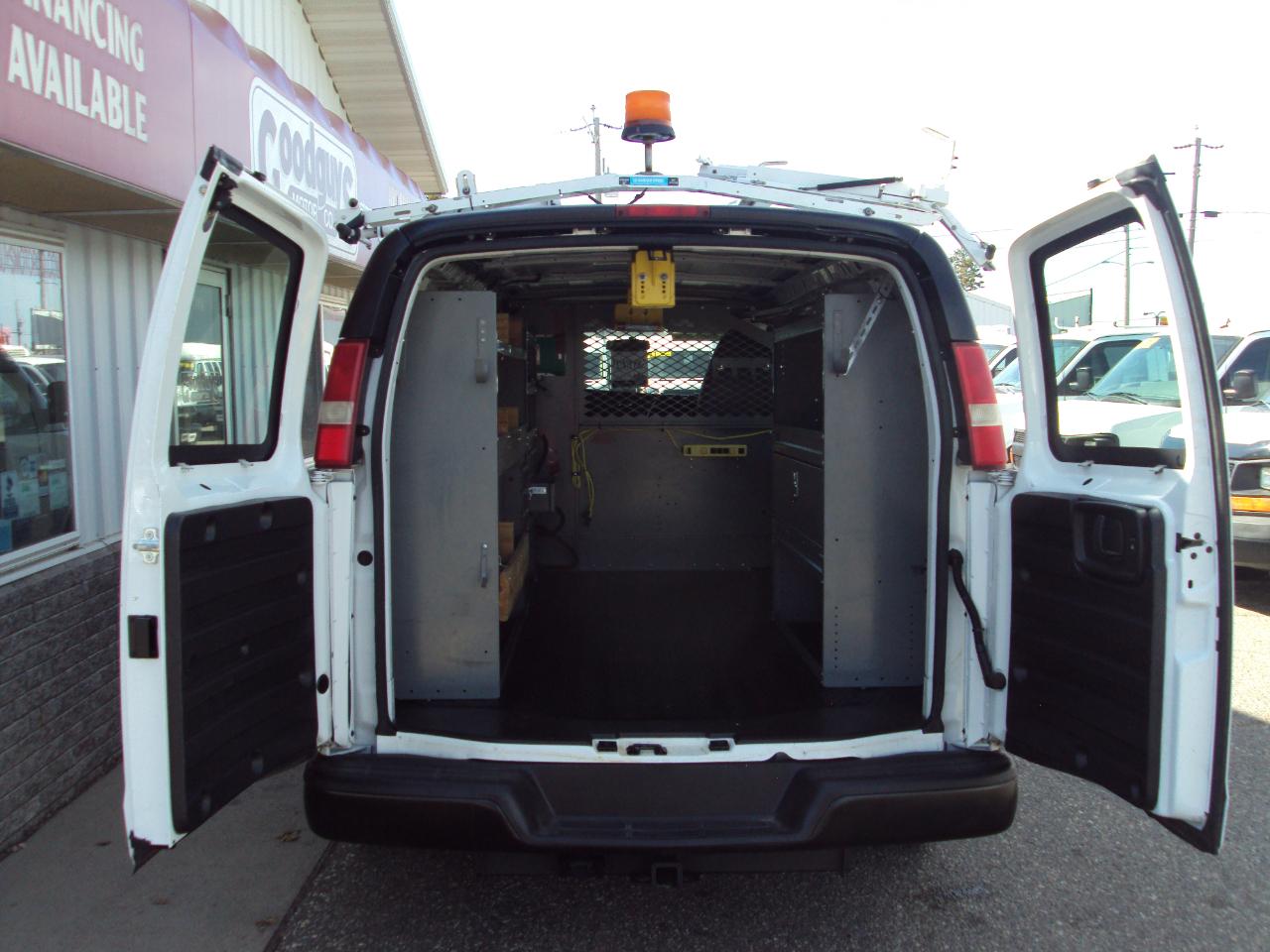 Chevrolet Express Cargo Van AWD 1500 135" 2013