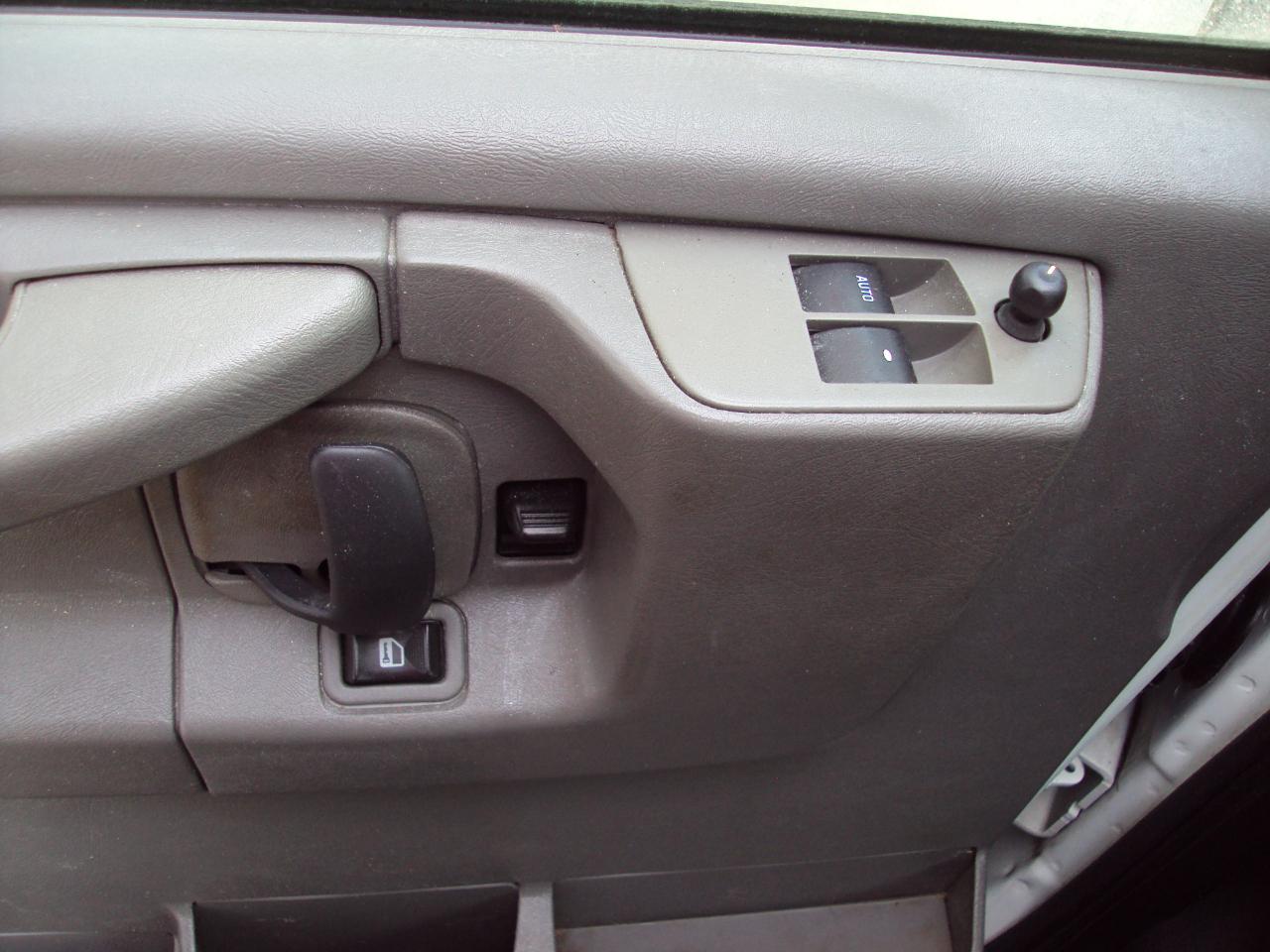 Chevrolet Express Cargo Van AWD 1500 135" 2013