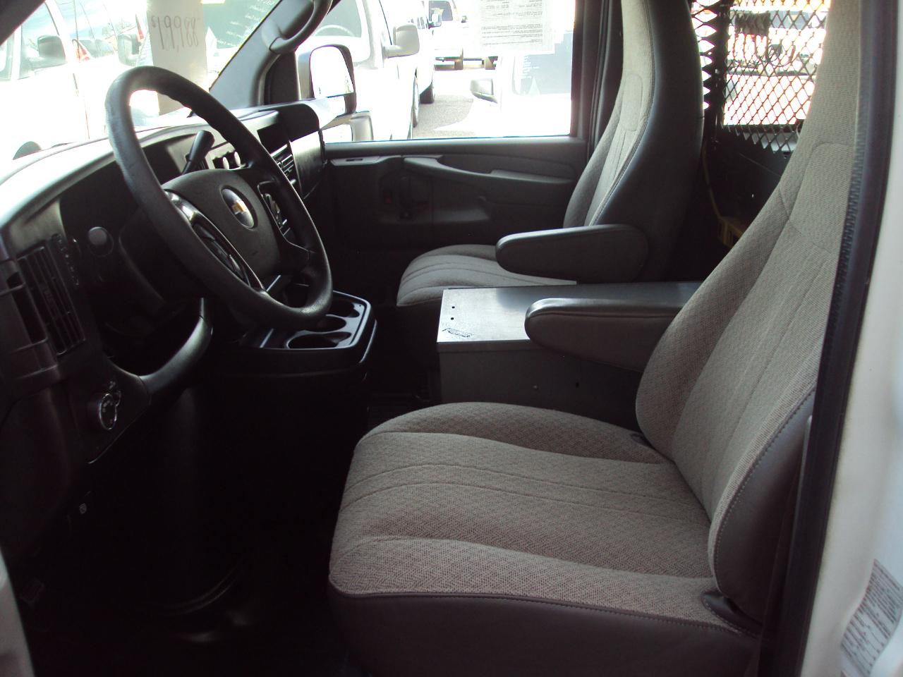 Chevrolet Express Cargo Van AWD 1500 135" 2013