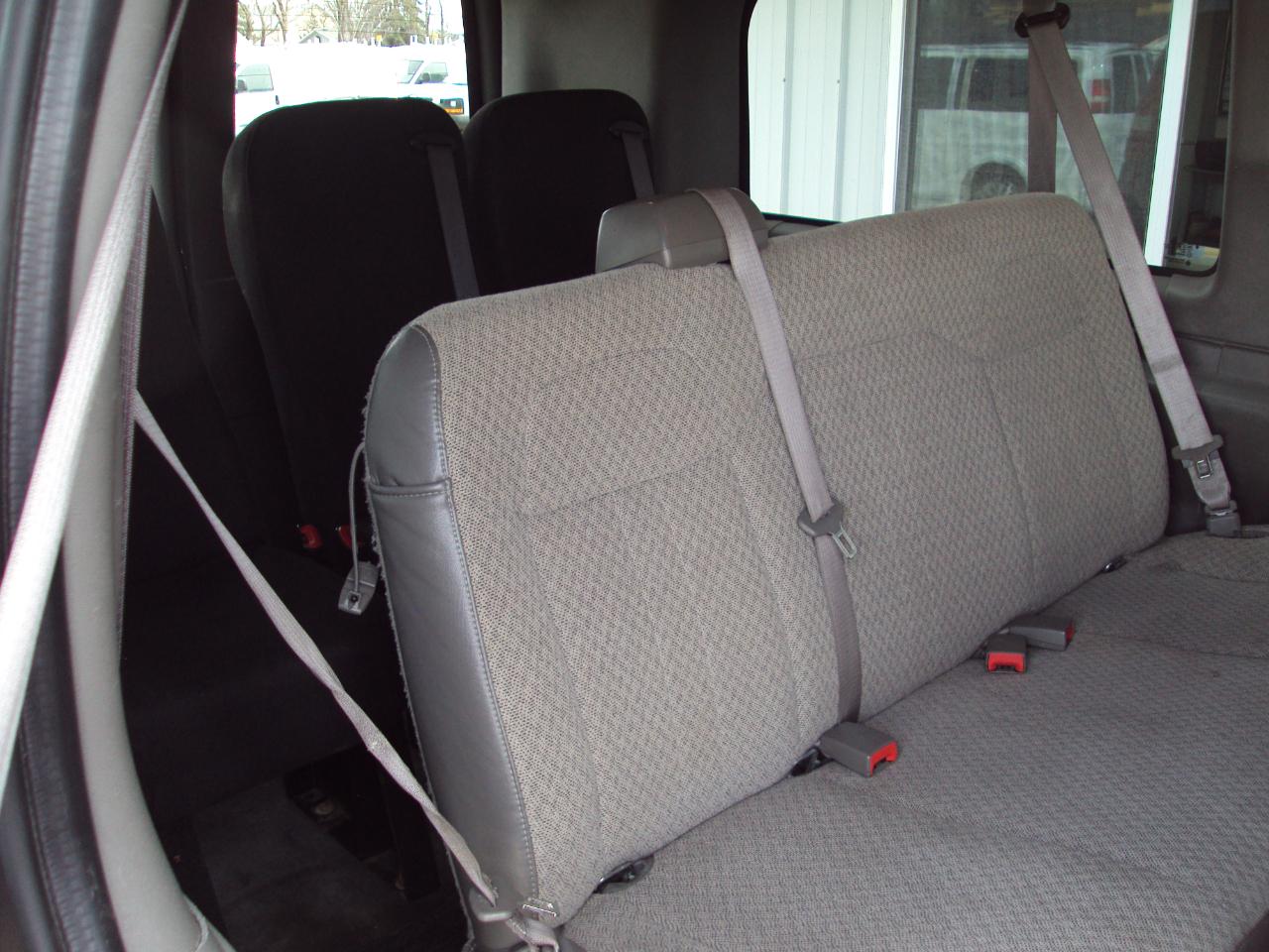 Chevrolet Express Passenger  2011