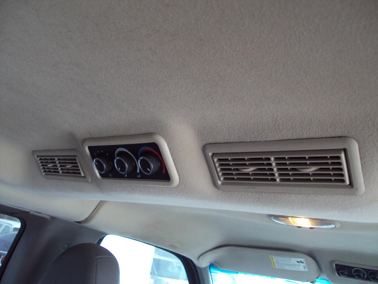 Chevrolet Express Passenger  2011