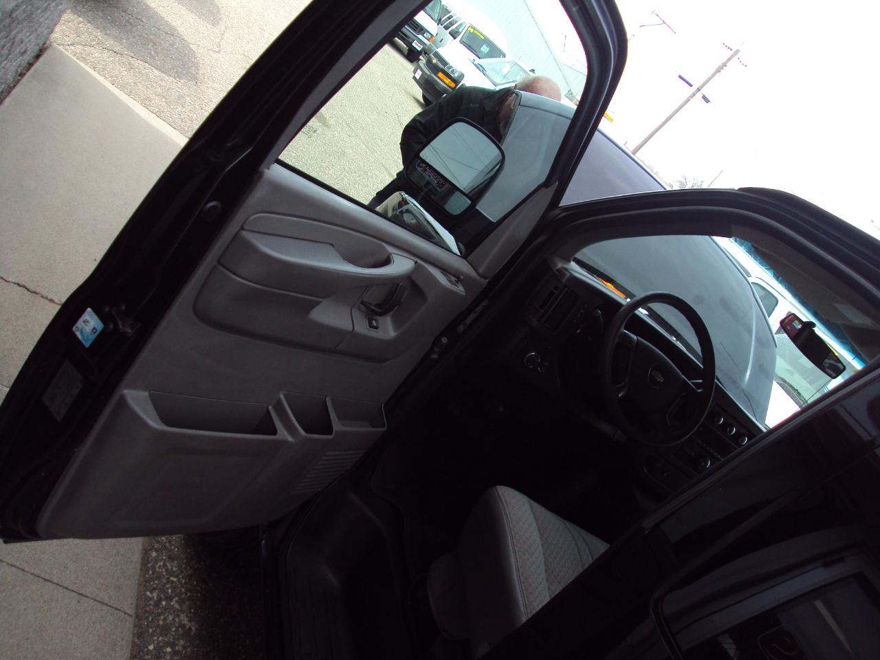 Chevrolet Express Passenger  2011