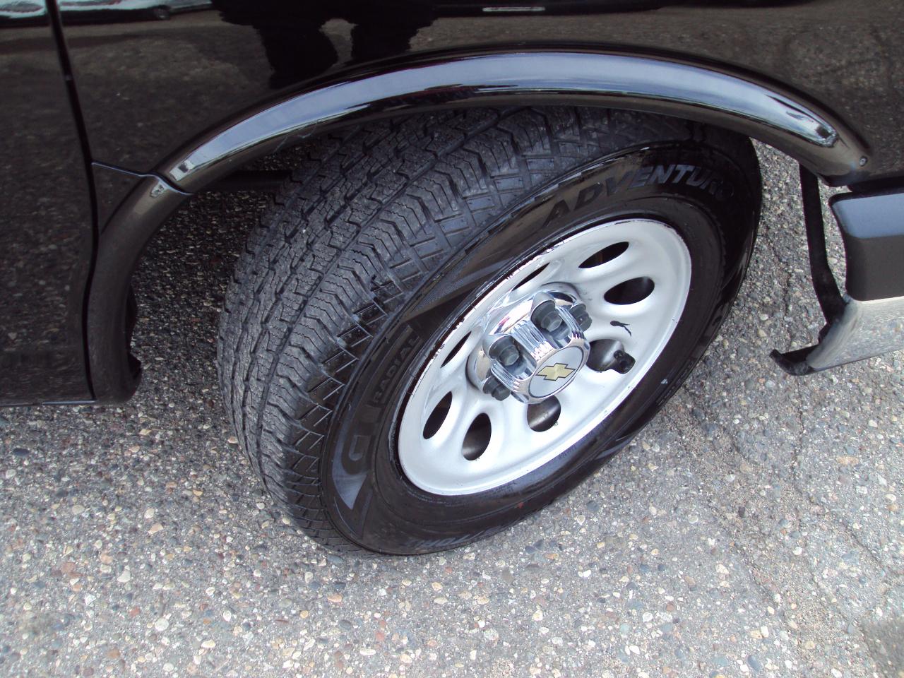 Chevrolet Express Passenger  2011