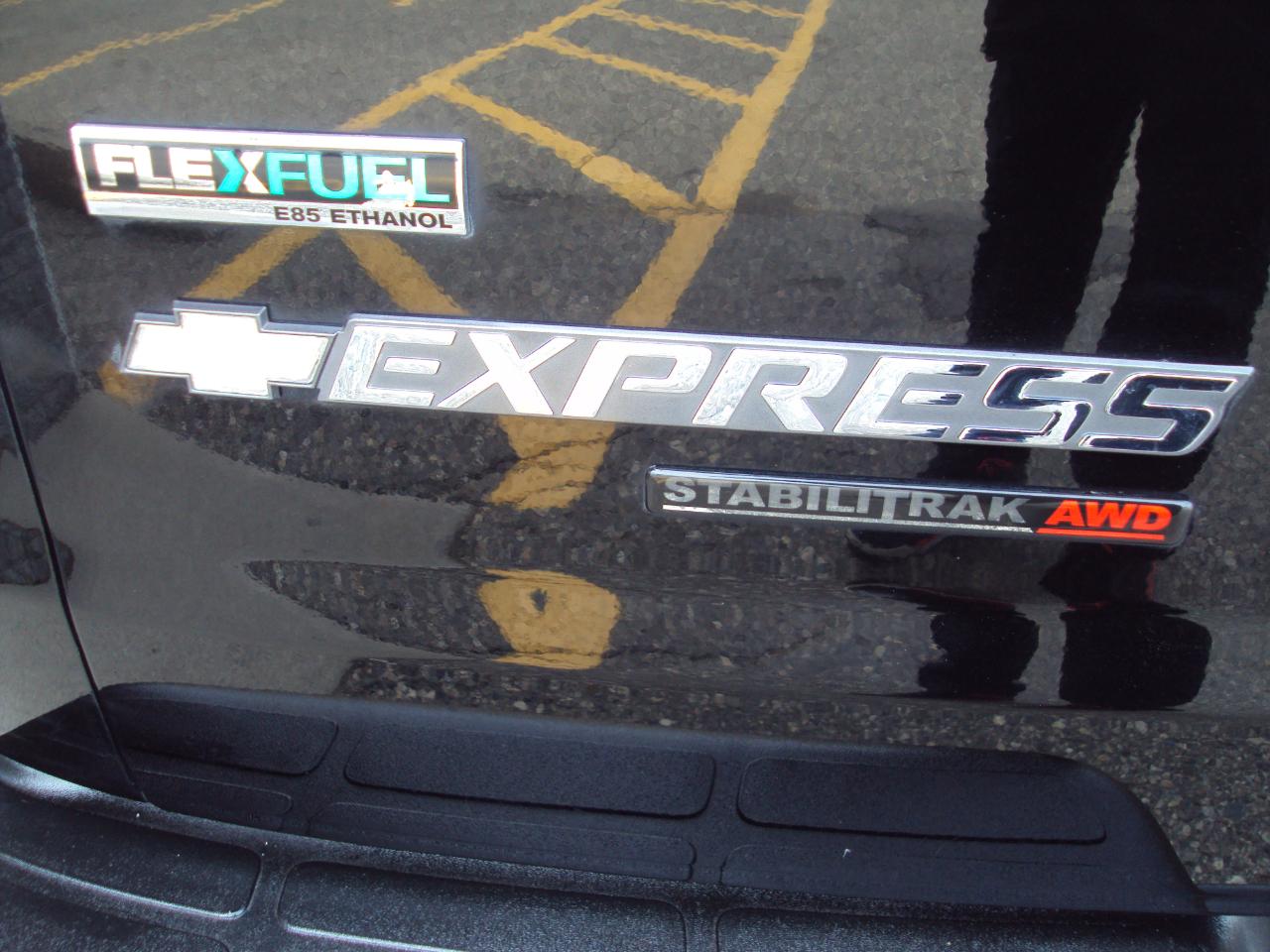 Chevrolet Express Passenger  2011