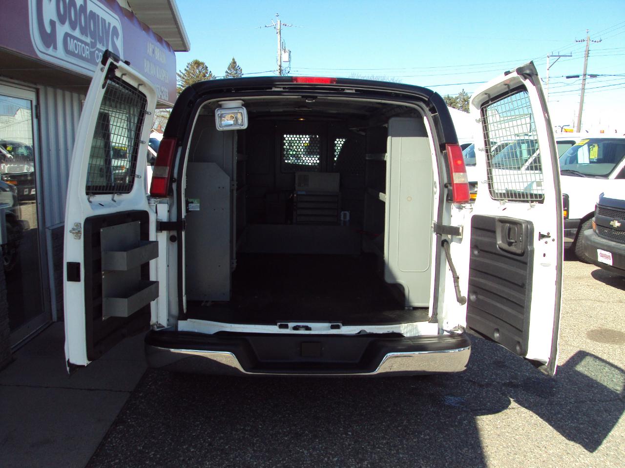 Chevrolet Express Cargo Van AWD 1500 135" 2012