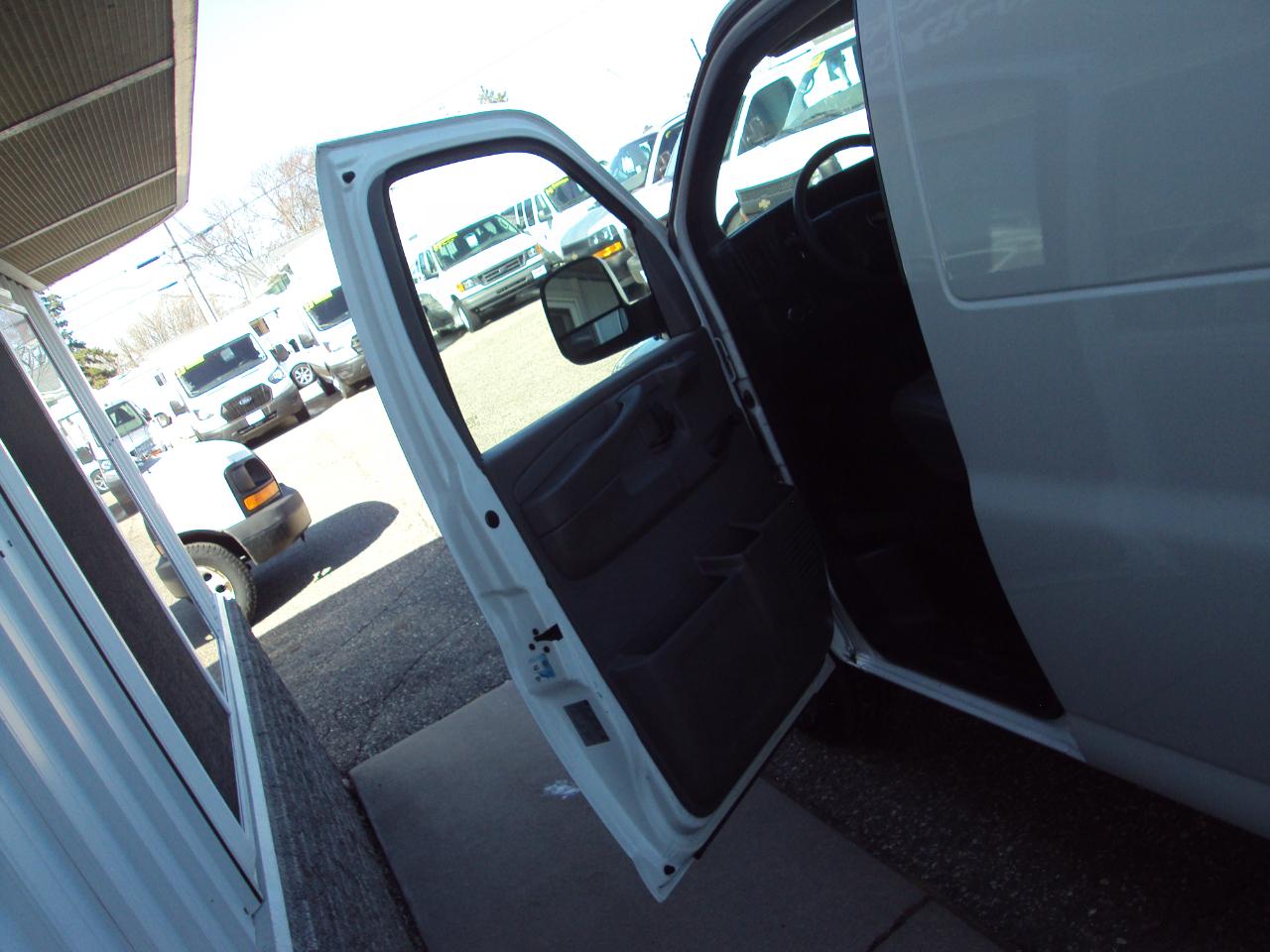 Chevrolet Express Cargo Van AWD 1500 135" 2012