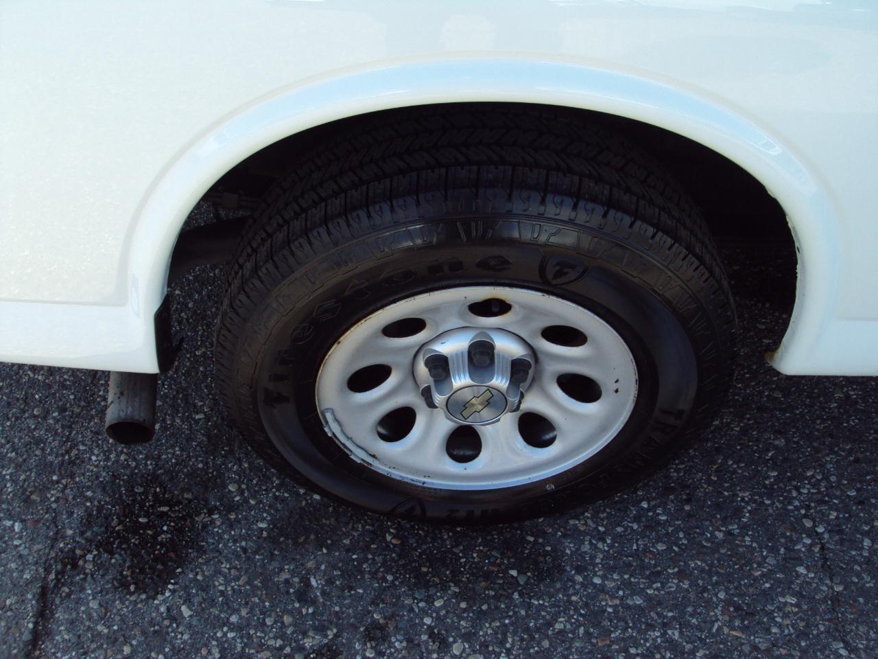 Chevrolet Express Cargo Van AWD 1500 135" 2012