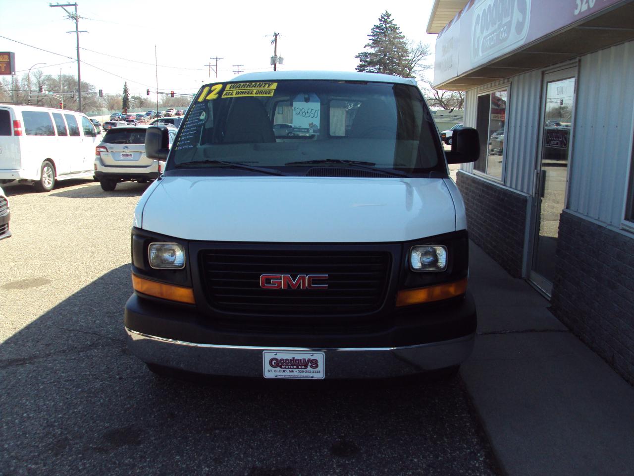 GMC Savana Cargo Van AWD 1500 135" 2012