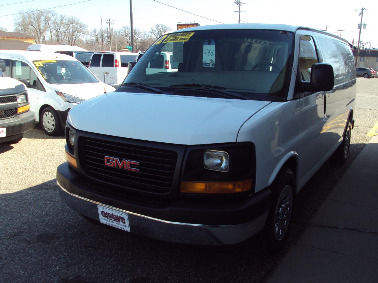 GMC Savana Cargo Van AWD 1500 135" 2012
