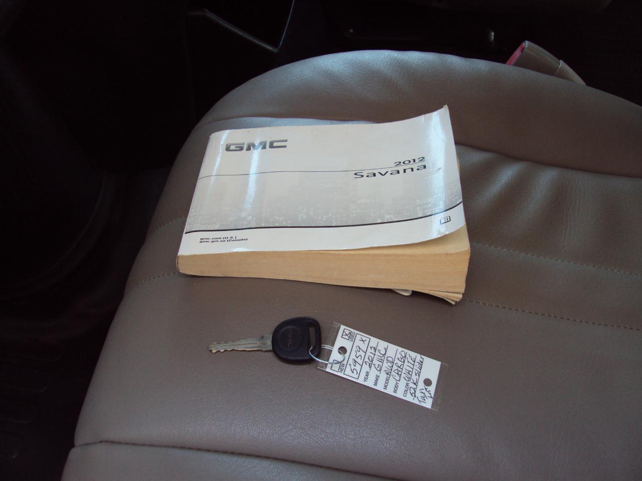 GMC Savana Cargo Van AWD 1500 135" 2012