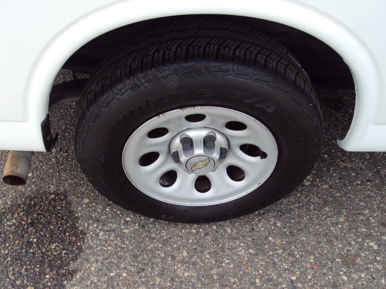 Chevrolet Express Cargo Van AWD 1500 135" 2013