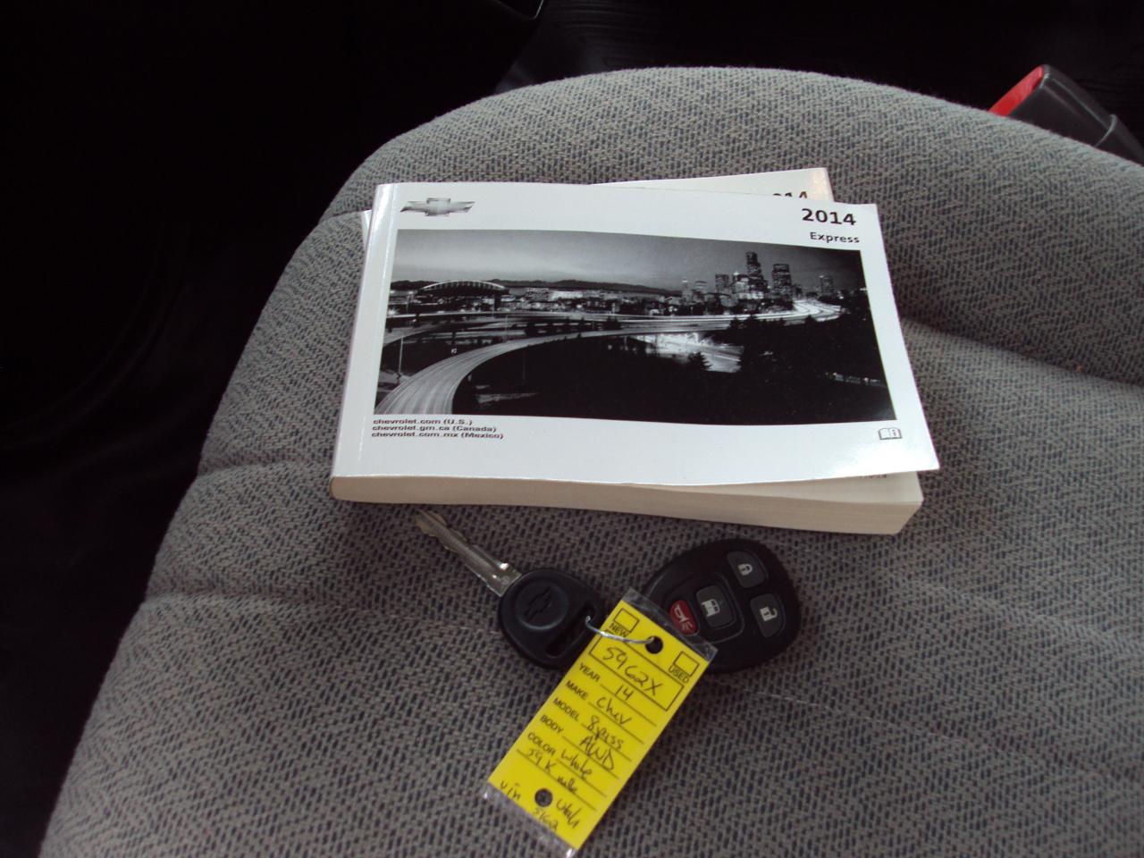 Chevrolet Express Passenger AWD 1500 135" LS 2014