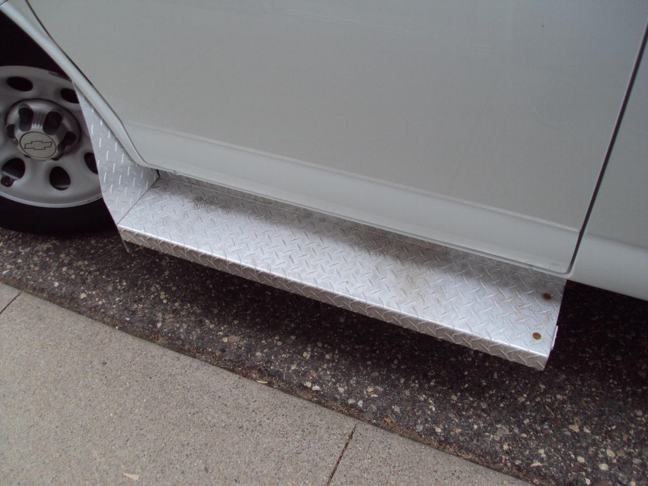 Chevrolet Express Passenger AWD 1500 135" LS 2014