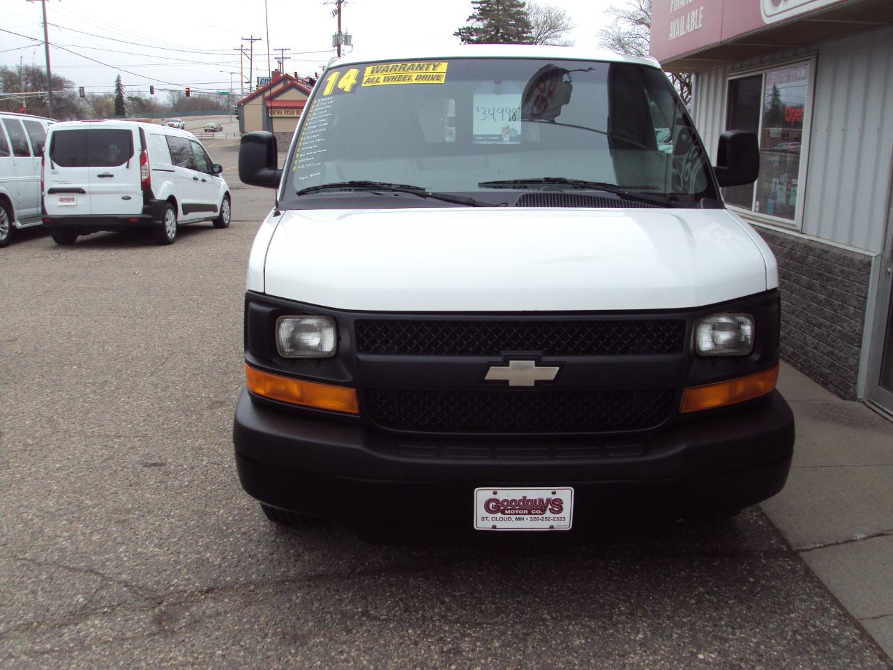 Chevrolet Express Passenger AWD 1500 135" LS 2014