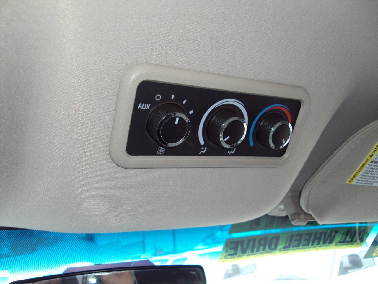 Chevrolet Express Passenger AWD 1500 135" LS 2014