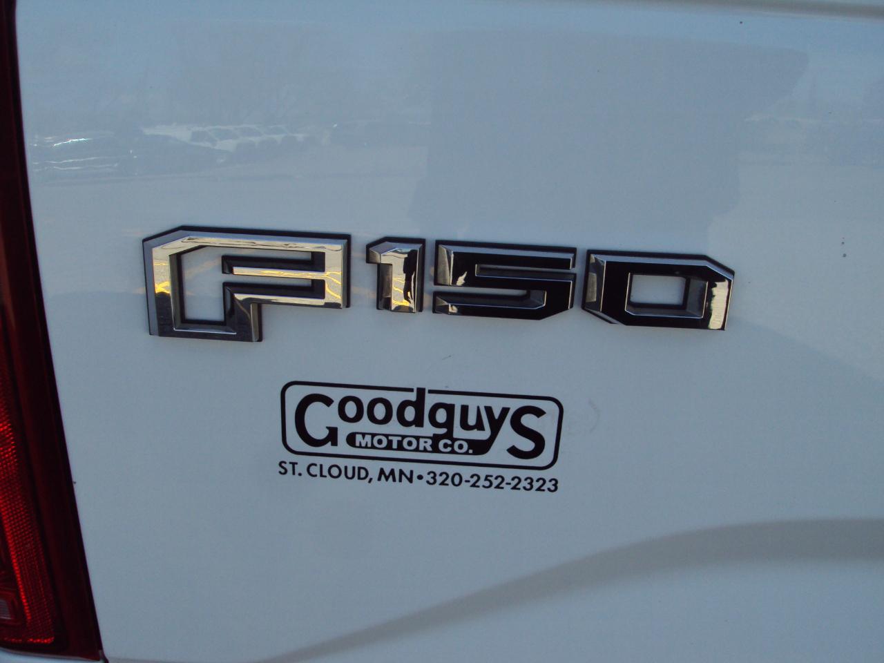 Ford F-150 XLT 4WD Reg Cab 8' Box 2017