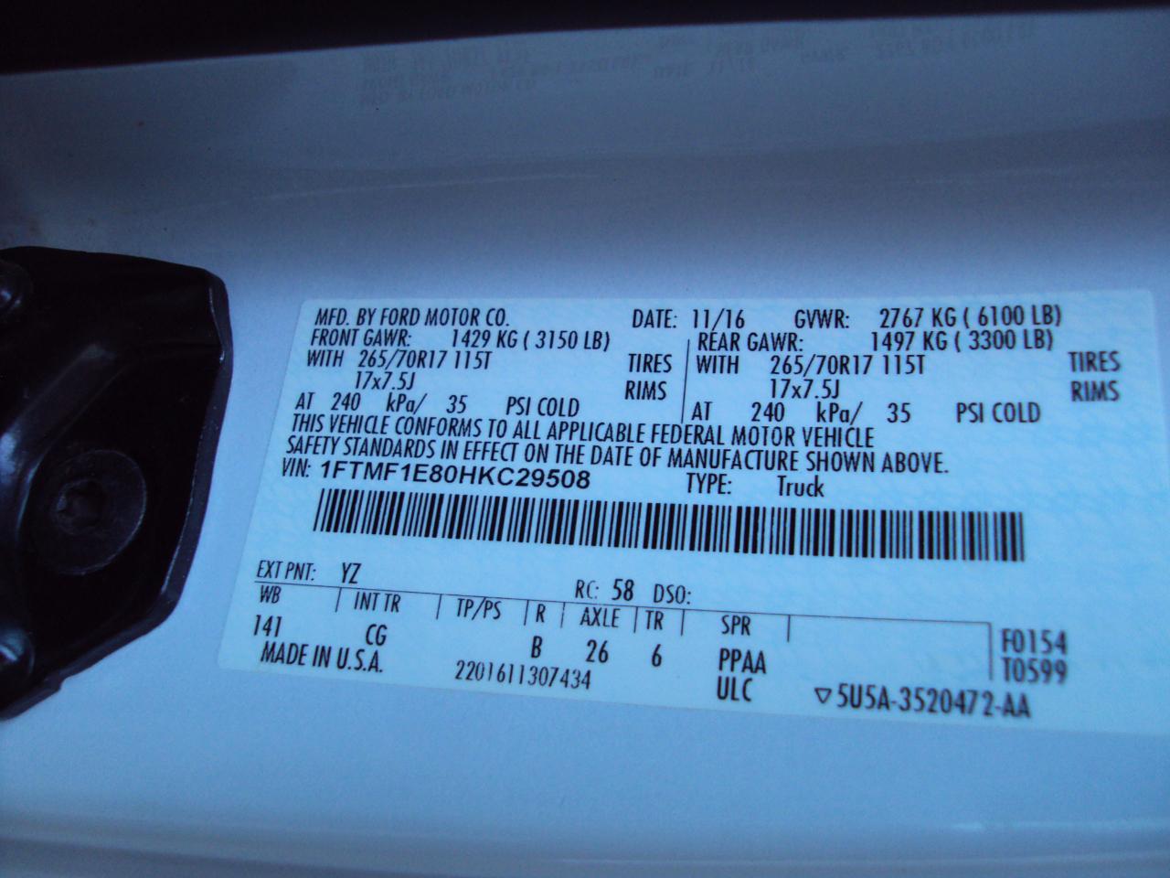 Ford F-150 XLT 4WD Reg Cab 8' Box 2017