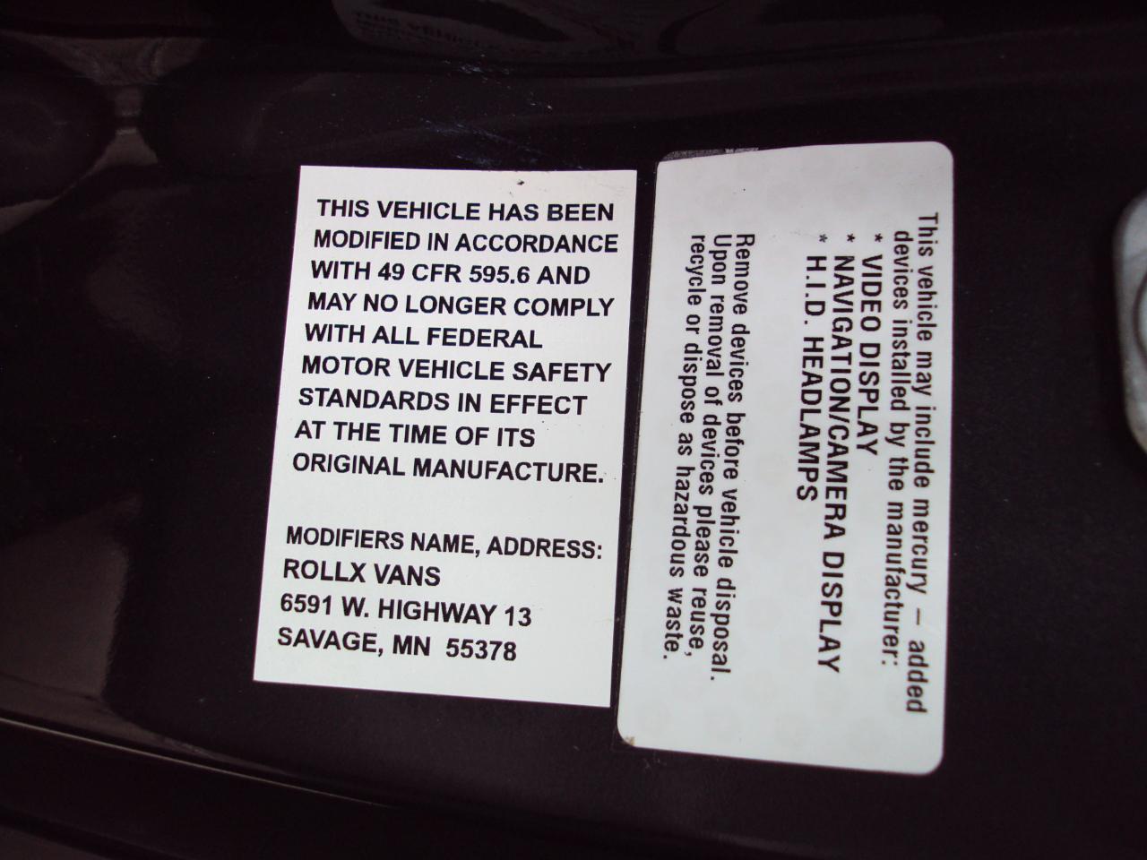 Volkswagen Routan  2012