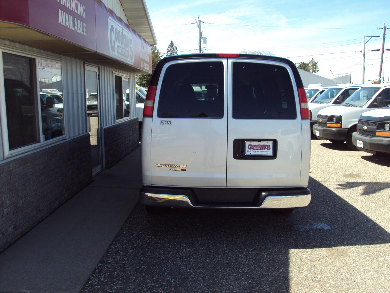 Chevrolet Express Passenger AWD 1500 135" LT 2014