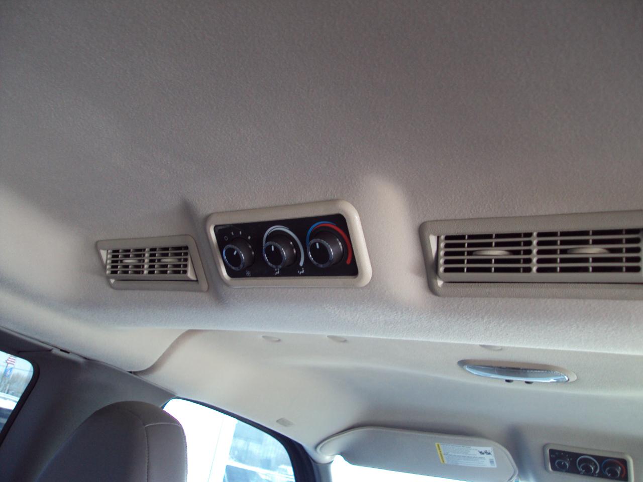 Chevrolet Express Passenger AWD 1500 135" LT 2014