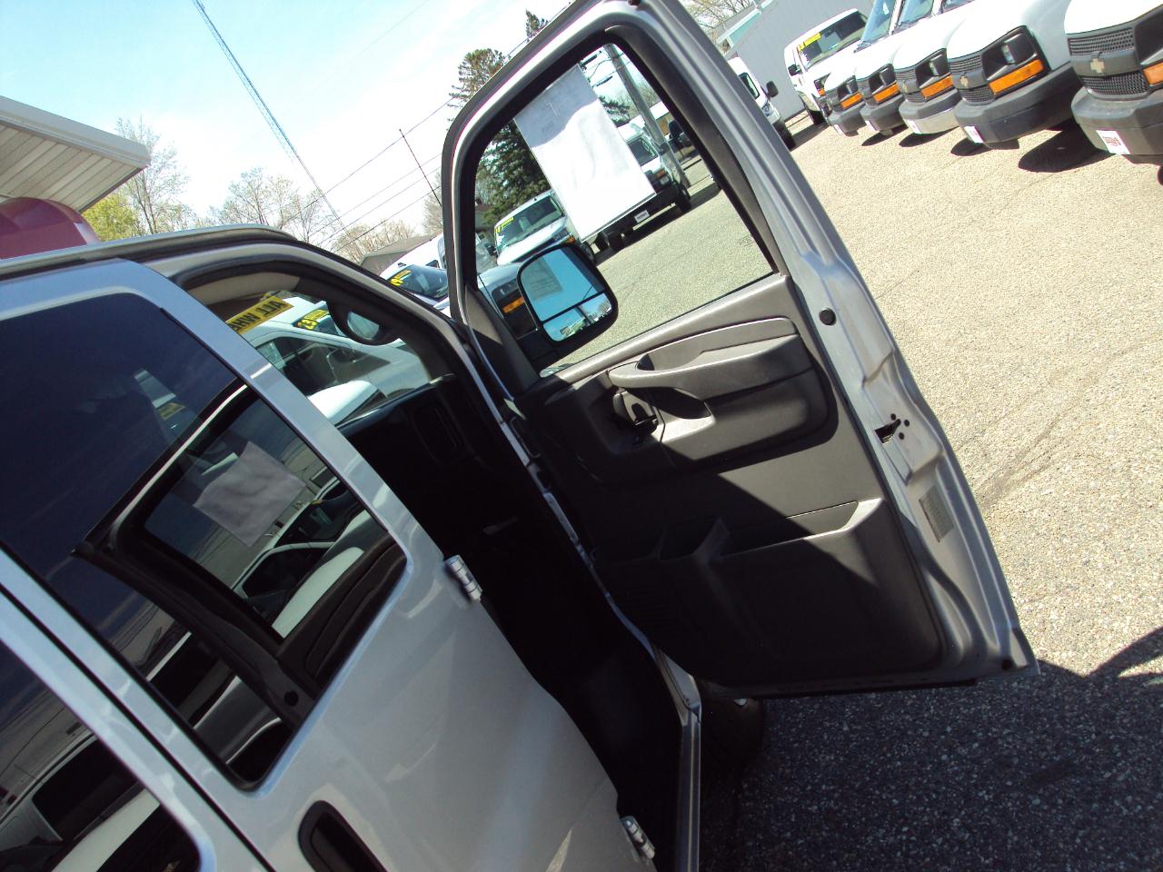 Chevrolet Express Passenger AWD 1500 135" LT 2014