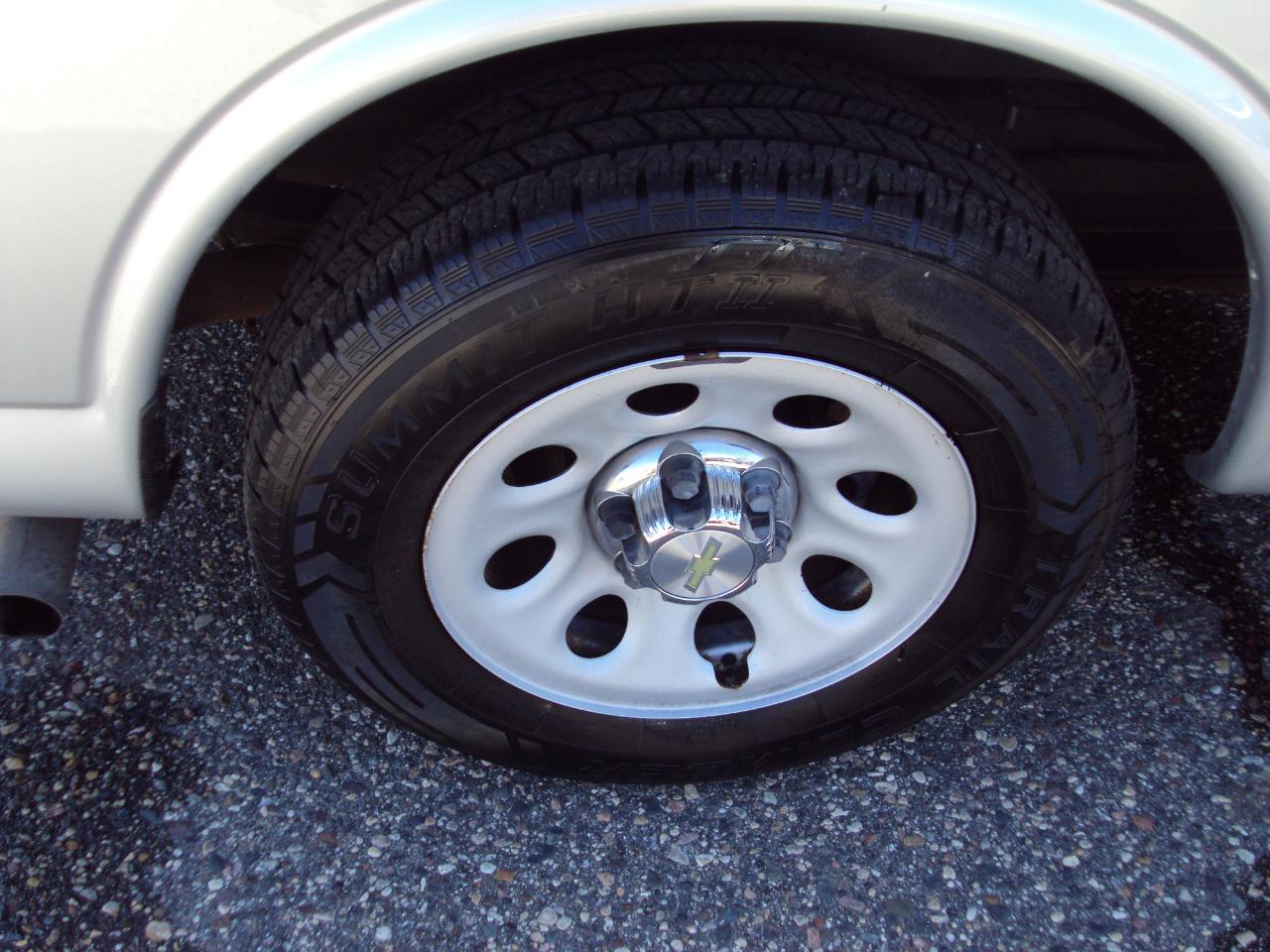 Chevrolet Express Passenger AWD 1500 135" LT 2014