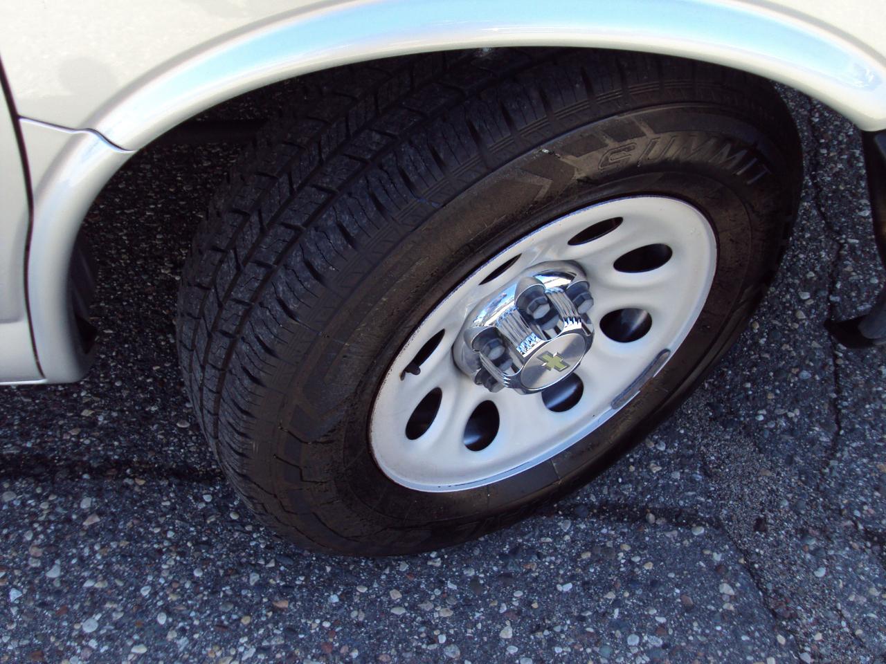 Chevrolet Express Passenger AWD 1500 135" LT 2014