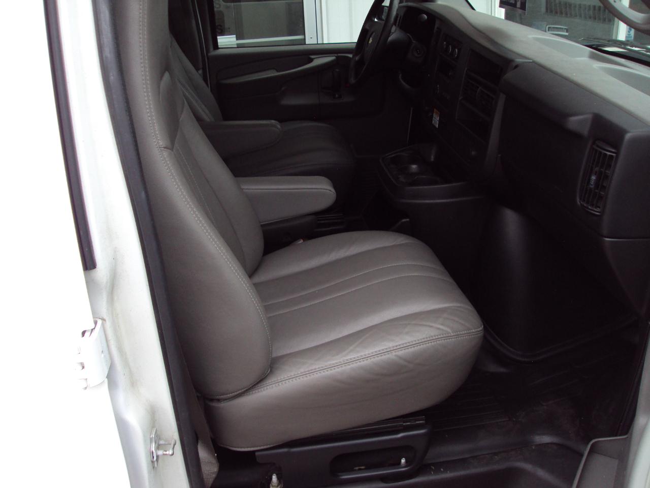 Chevrolet Express Cargo Van AWD 1500 135" 2012