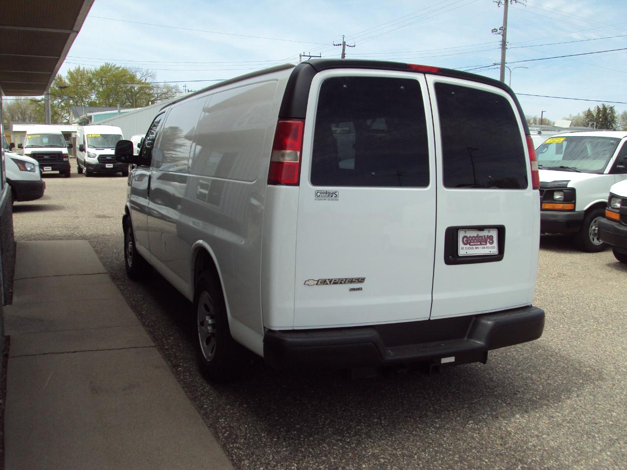 Chevrolet Express Cargo Van AWD 1500 135" 2013