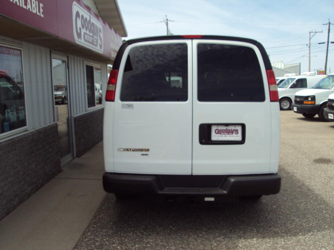 Chevrolet Express Cargo Van AWD 1500 135" 2013