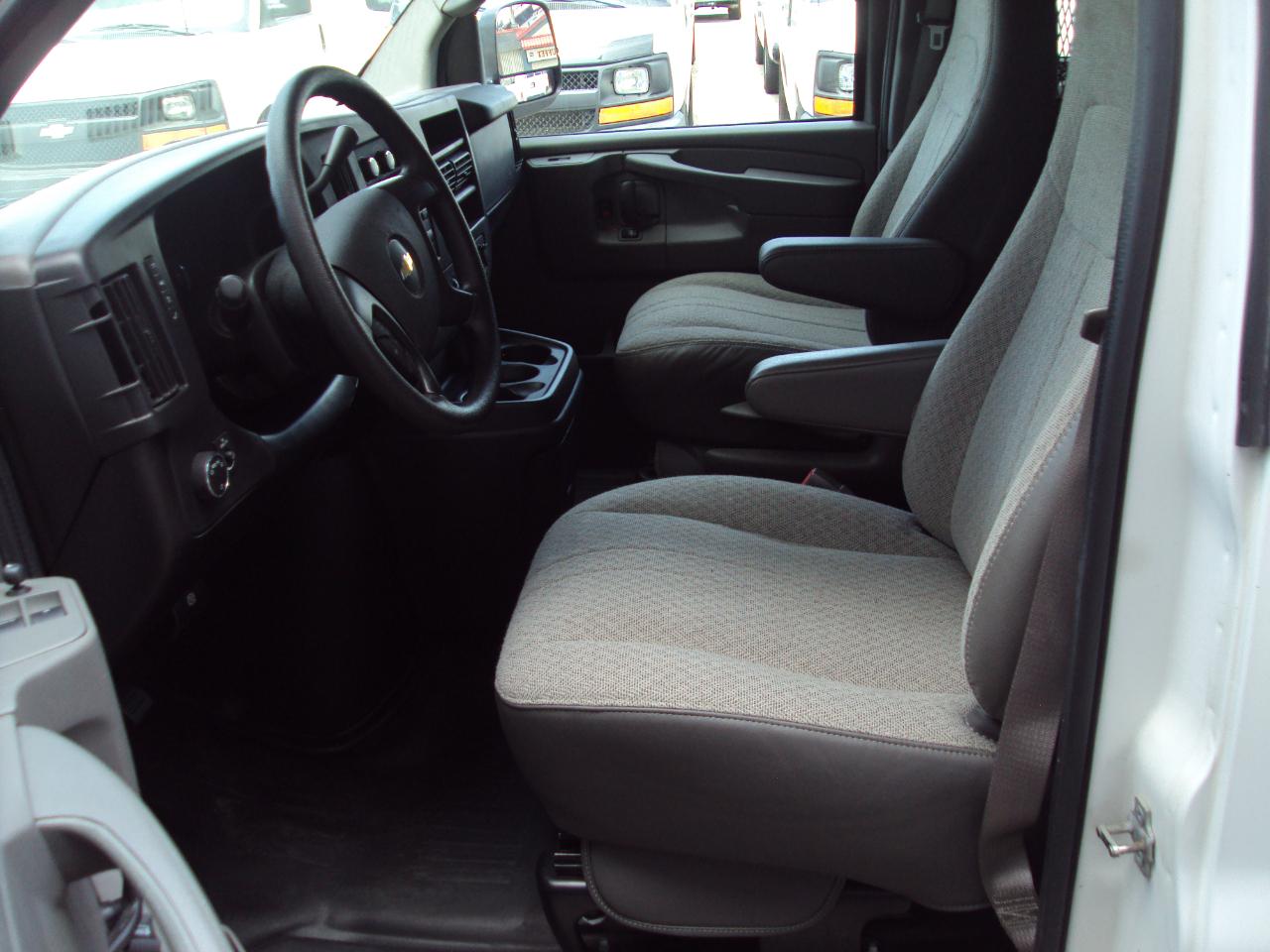 Chevrolet Express Cargo Van AWD 1500 135" 2013