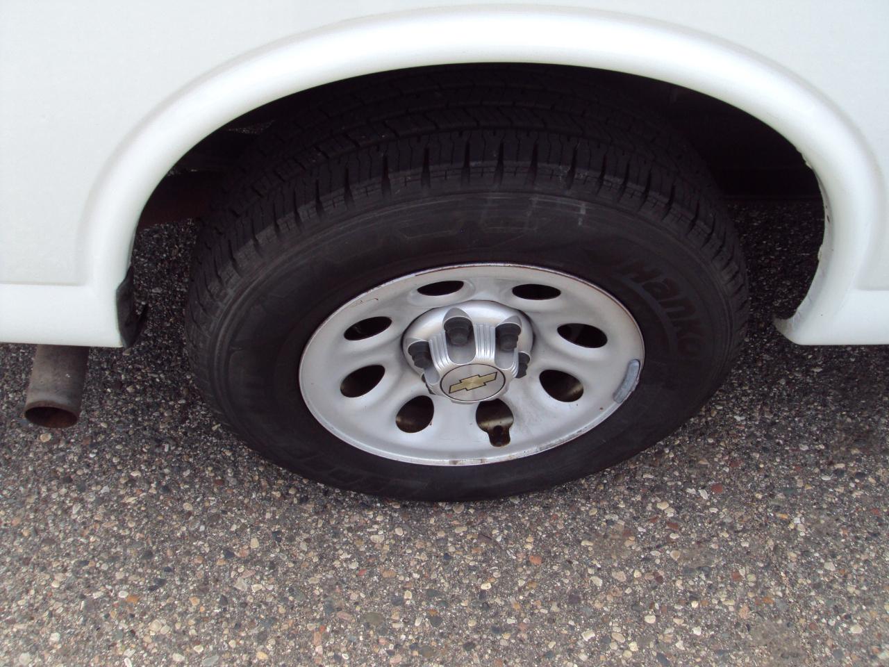 Chevrolet Express Cargo Van AWD 1500 135" 2013