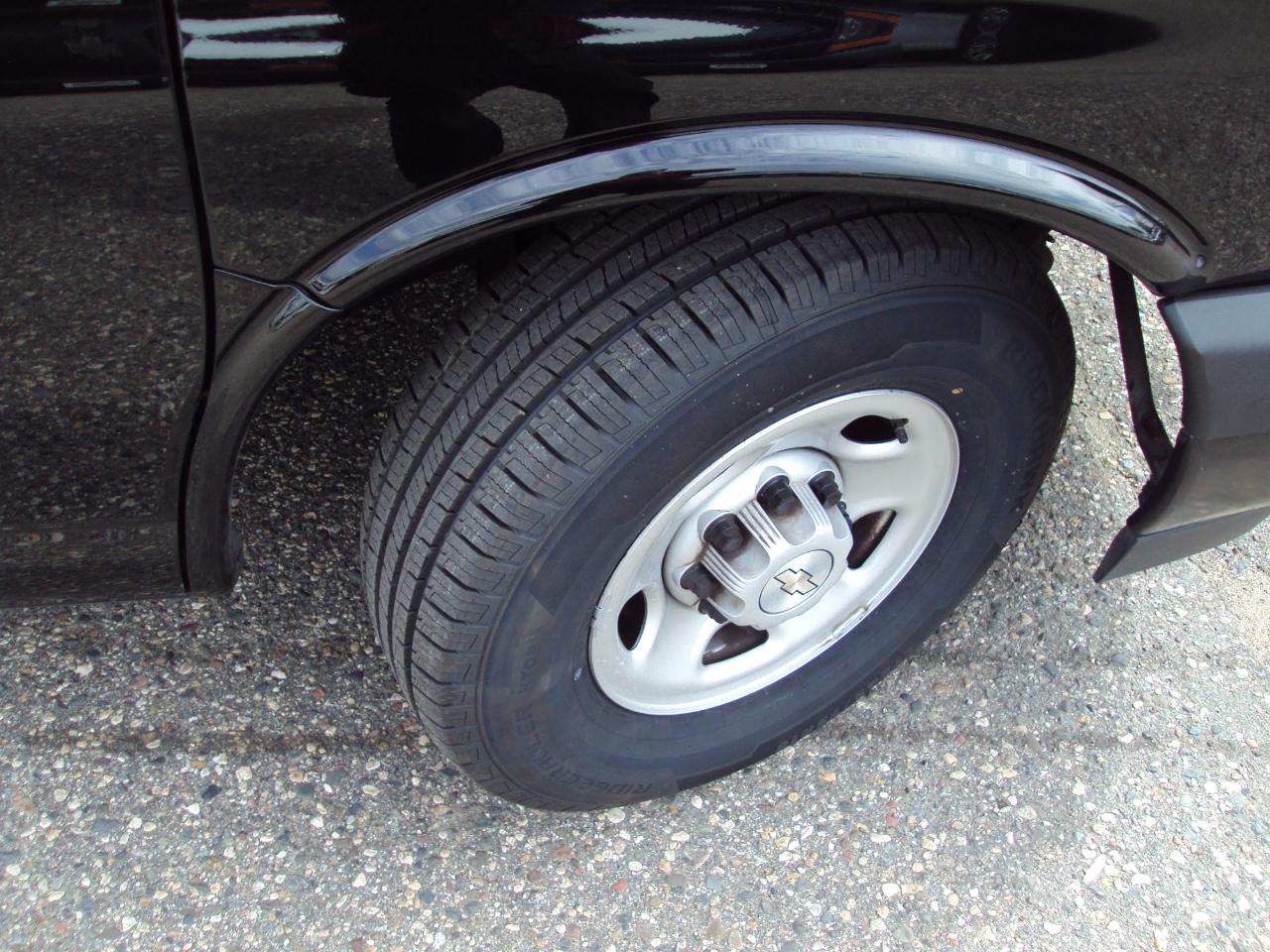 Chevrolet Express Cargo Van RWD 2500 135" 2018