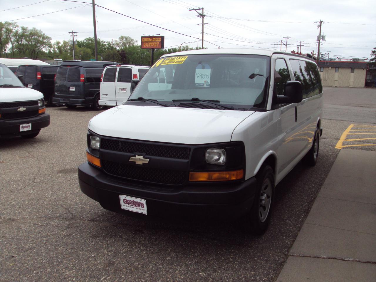 Chevrolet Express Passenger AWD 1500 135" LS 2014
