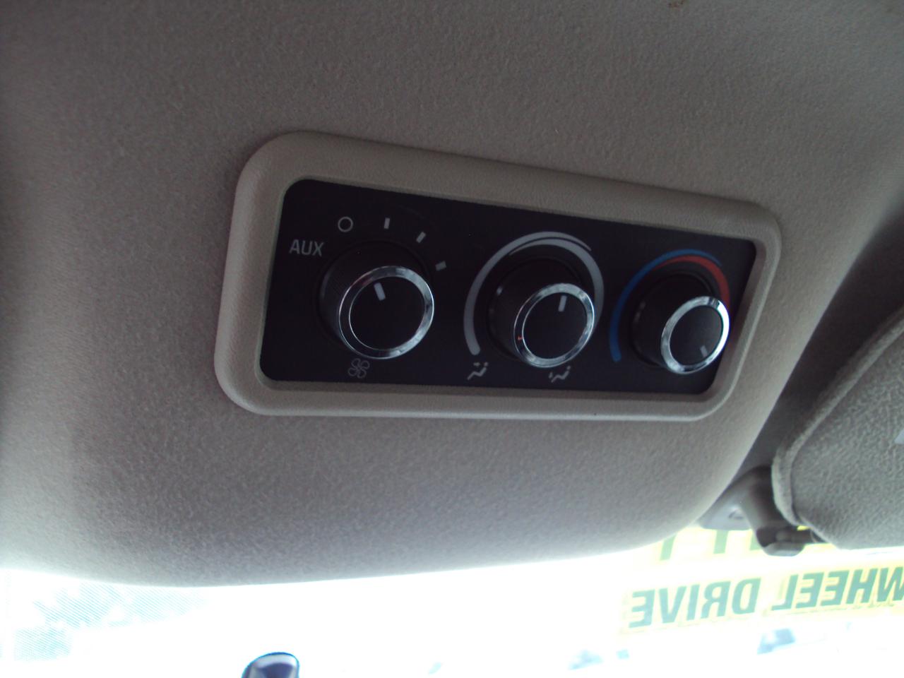 Chevrolet Express Passenger AWD 1500 135" LS 2014