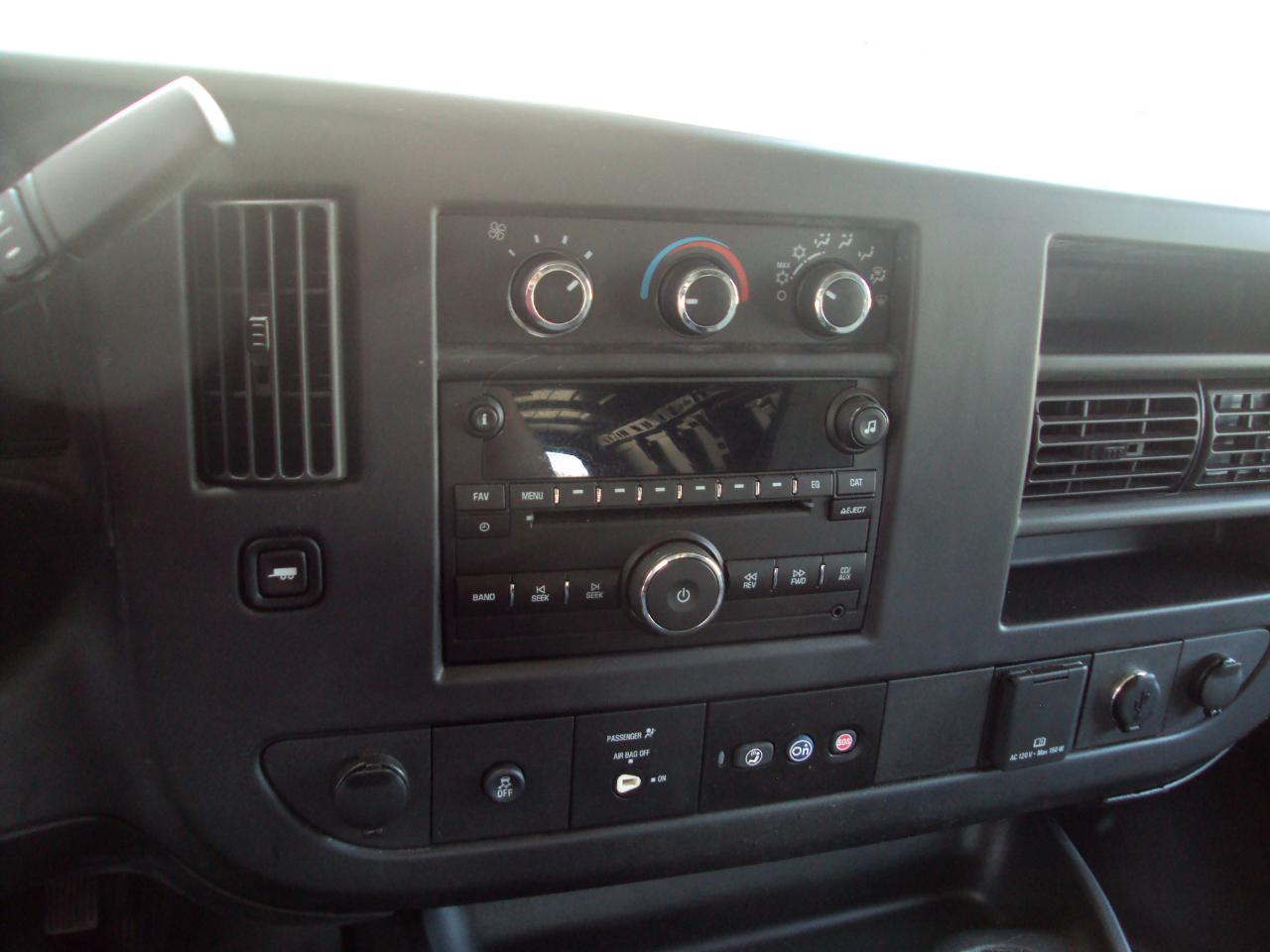 Chevrolet Express Cargo Van RWD 3500 155" 2017