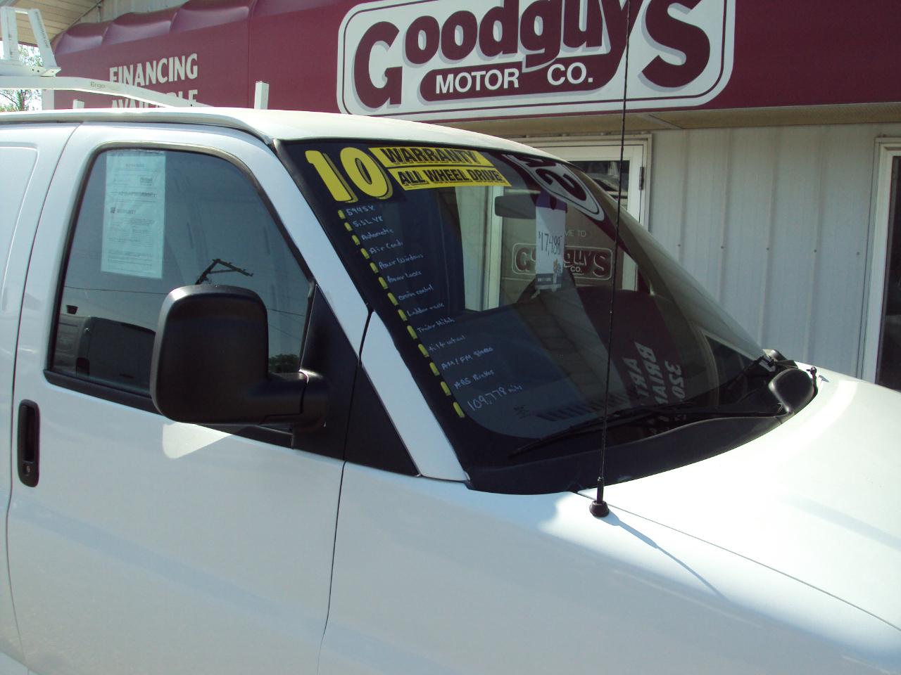 GMC Savana Cargo Van AWD 1500 135" 2010