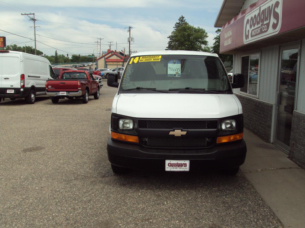 Chevrolet Express Passenger AWD 1500 135" LS 2014