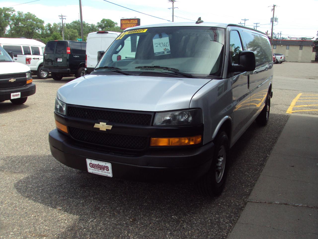 Chevrolet Express Cargo Van RWD 3500 155" 2021