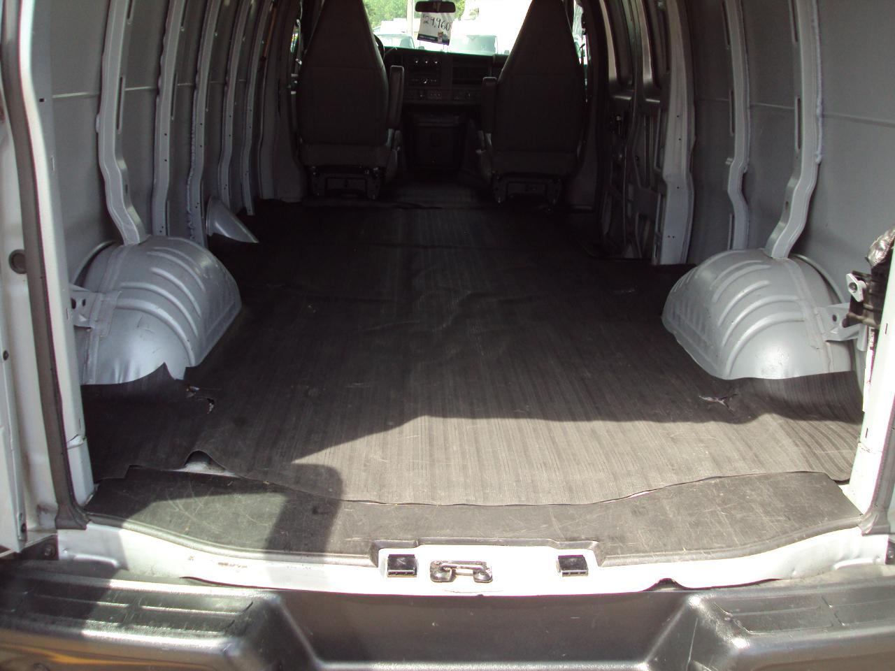 Chevrolet Express Cargo Van RWD 3500 155" 2021
